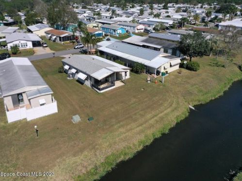 1124 Navajo Dr, Sebastian, FL 32976-7047