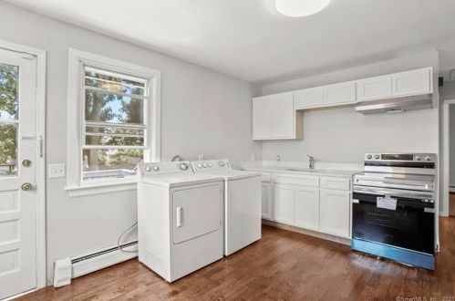 719 Queen St, Bridgeport CT  06606-3379 exterior