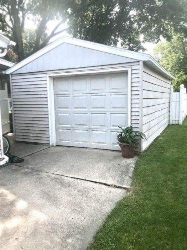 1320 Baird St, Green Bay, WI 54301-2506