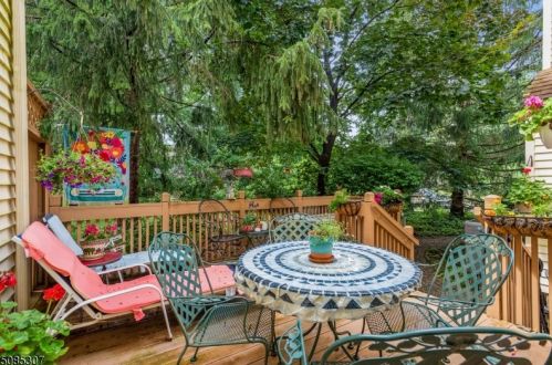 202 Burlington Ct, Flemington NJ  08822-2032 exterior