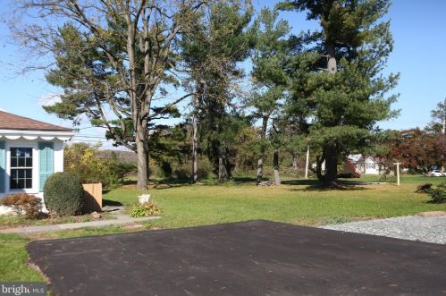 676 Ridge Pike, Limerick PA  19468-1420 exterior