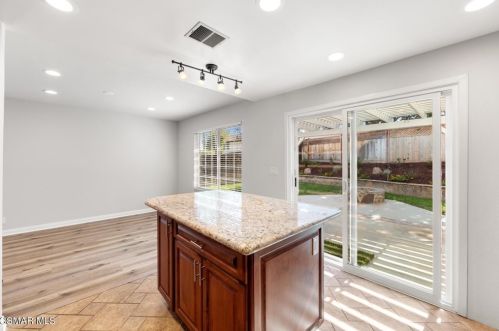 840 Beachnut Ave, Simi Valley CA  93065-5278 exterior