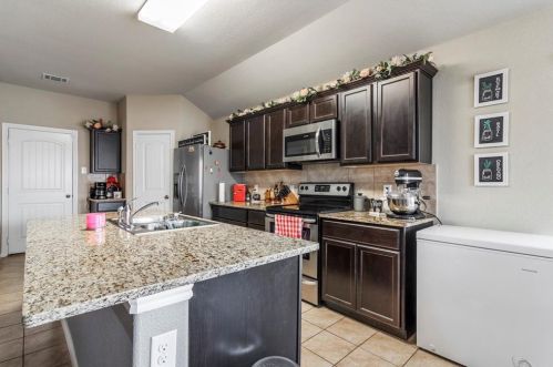 2620 Clarks Mill Ln, Fort Worth TX  76123-2620 exterior