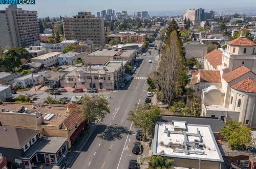 4171 Howe St, Oakland CA  94611-5117 exterior