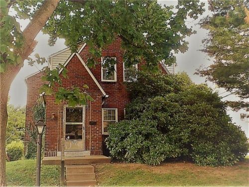 700 Greenwood Pl, Bridgeville, PA 15017-2143