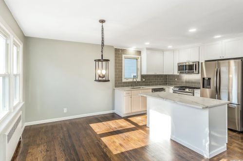 190 Violet Ave, Floral Park NY  11001-3026 exterior