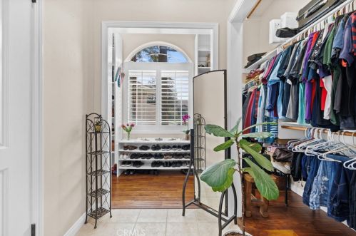 10504 Chesterfield Ct, Bakersfield CA 93311-3722 exterior