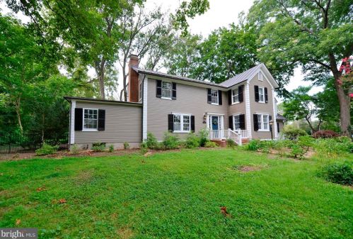 100 Colonial Hwy, Hamilton VA  20158-9012 exterior