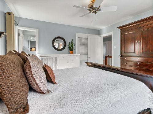 2928 Smt Ave, Milwaukee WI 53211-3440 exterior