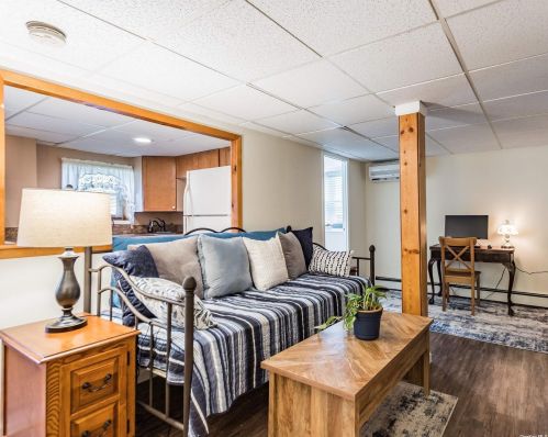 27 Hilden St, San Remo NY  11754-1743 exterior