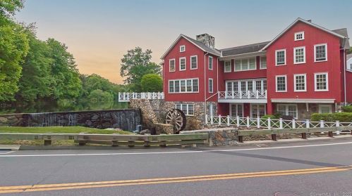 158 Jelliff Ml Rd, New Canaan CT  06840-6506 exterior