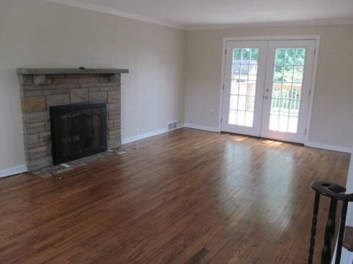 1327 Bower Hill Rd, Pittsburgh, PA 15243-1307