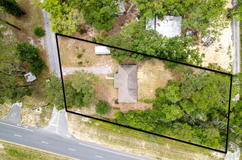 30 Lowery Rd, Freeport FL  32439-4220 exterior