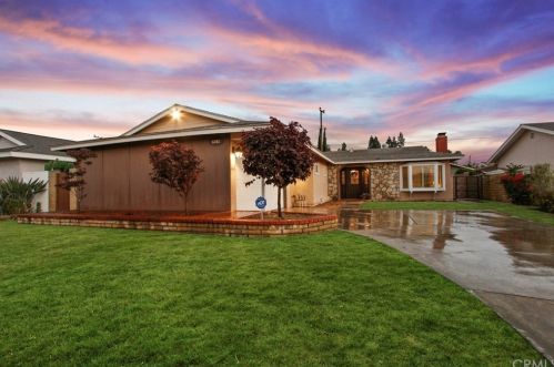6262 Elm Ave, Cypress, CA 90630-4808