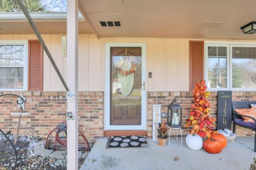 134 Laurel Dr, Pataskala, OH 43062-9040