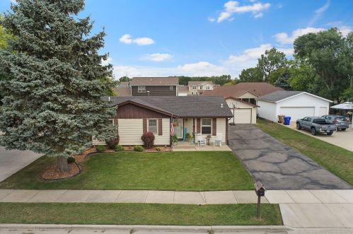 5516 67th St, Kenosha, WI 53142-1507