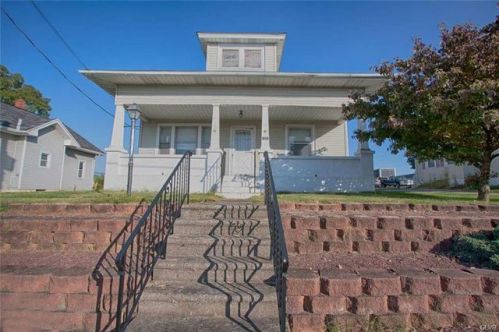4331 Sand Spring Rd, Schnecksville, PA 18078-2542