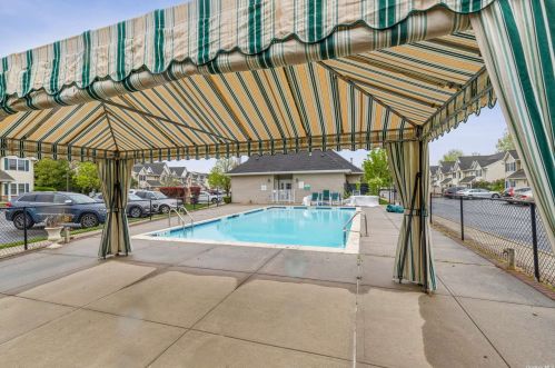 170 Morley Cir, Huntington Station NY  11747-4845 exterior