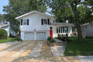 18 Flower Ln, Muttontown, NY 11753-2312