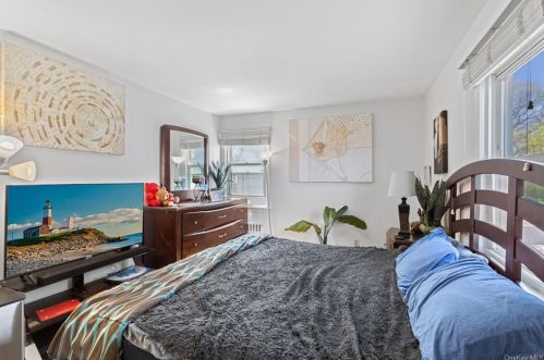 47 Mt Morris Ave, White Plains NY  10604-2228 exterior