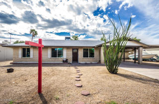 3921 Shaw Butte Dr, Phoenix, AZ 85028-1443