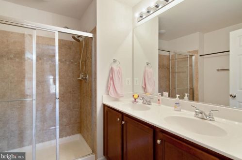 15739 John Diskin Cir, Woodbridge VA  22191-6551 exterior
