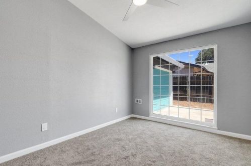 6577 Melrose Dr, North Highlands CA  95660-4378 exterior