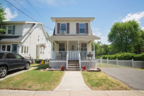 28 Bentley Ave, Trenton NJ  08619-3720 exterior