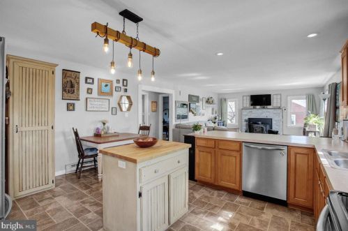 1024 Kercher Ave, Dauberville PA  19533-9389 exterior