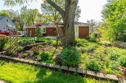 1734 63rd St, Des Moines, IA 50324-5950
