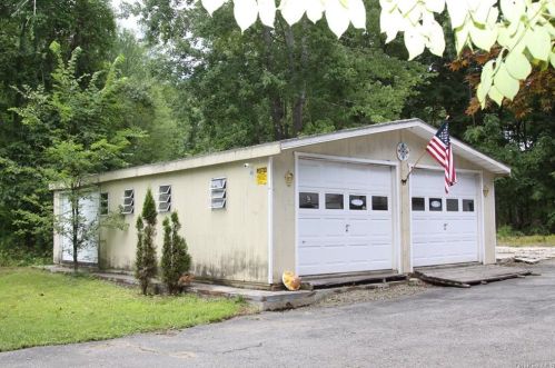 354 Alden Rd, Yorktown Hgts NY  10598-3204 exterior