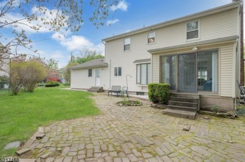 30 Friar Rd, Greystone Park NJ  07950-3022 exterior