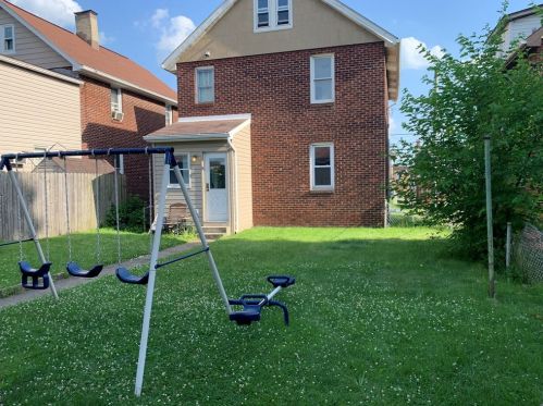 809 24th St, Ambridge, PA 15003-1477