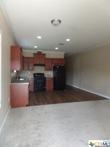 201 Palmwood Dr, Victoria TX  77901-4795 exterior