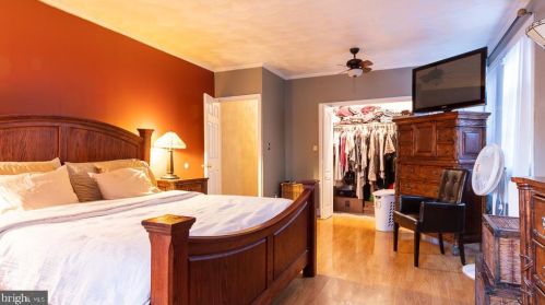 2927 Derry St, Harrisburg PA 17111-1644 exterior