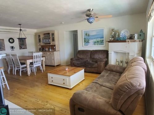 8861 11th Ct, Hollywood, FL 33024-4710