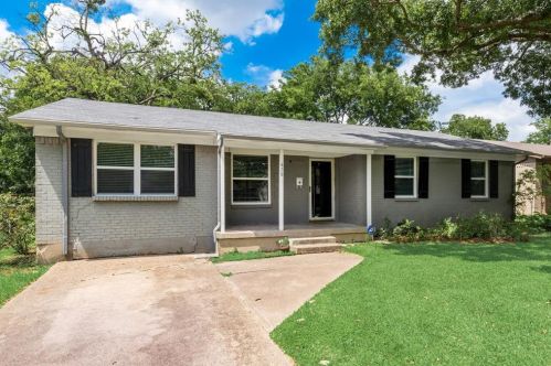 438 Daniel St, Richardson TX  75080-4506 exterior