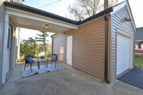 6009 Cleves Warsaw Pike, Cincinnati OH 45233-4935 exterior