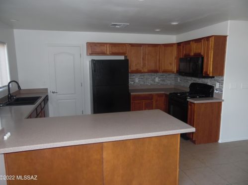 4170 Fortune Loop, Tucson AZ  85719-1115 exterior