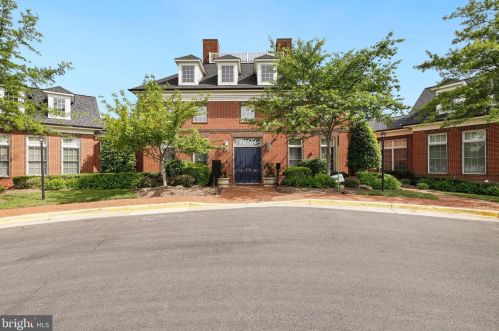 2617 Cast Off Loop, Woodbridge VA  22191-1470 exterior