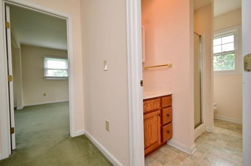 3 Utz Dr, Florence KY  41042-1538 exterior