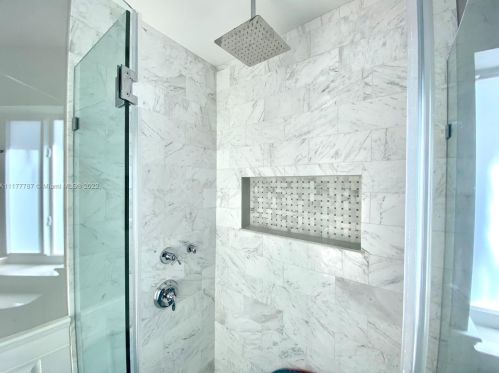 5750 112 Ter, Hialeah FL  33012-2573 exterior