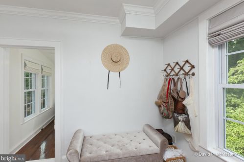 528 Liberty St, Charles Town WV  25414-1830 exterior