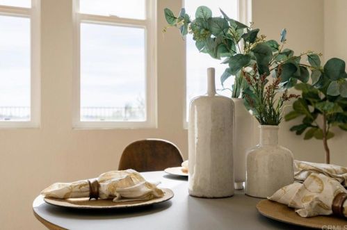 7507 Mona Ln, San Diego CA 92130-5621 exterior