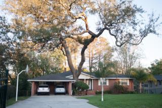 2466 Cedar Shores Cir, Jacksonville, FL 32210-3912