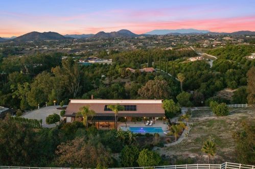 39386 Chaparral Dr, Temecula CA  92592-8822 exterior