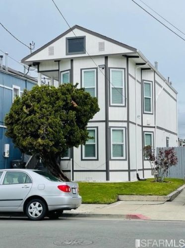 836 30th St, Oakland, CA 94608-4510