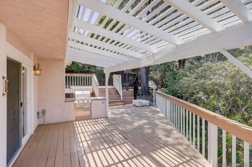 1353 Timberpond Dr, El Cajon CA  92019-3619 exterior