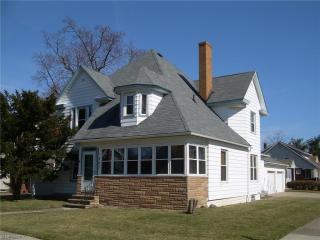 593 Firestone Blvd, Akron, OH 44301-2258