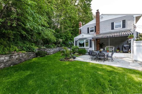 14 Underhill Rd, Muttontown, NY 11545-1744